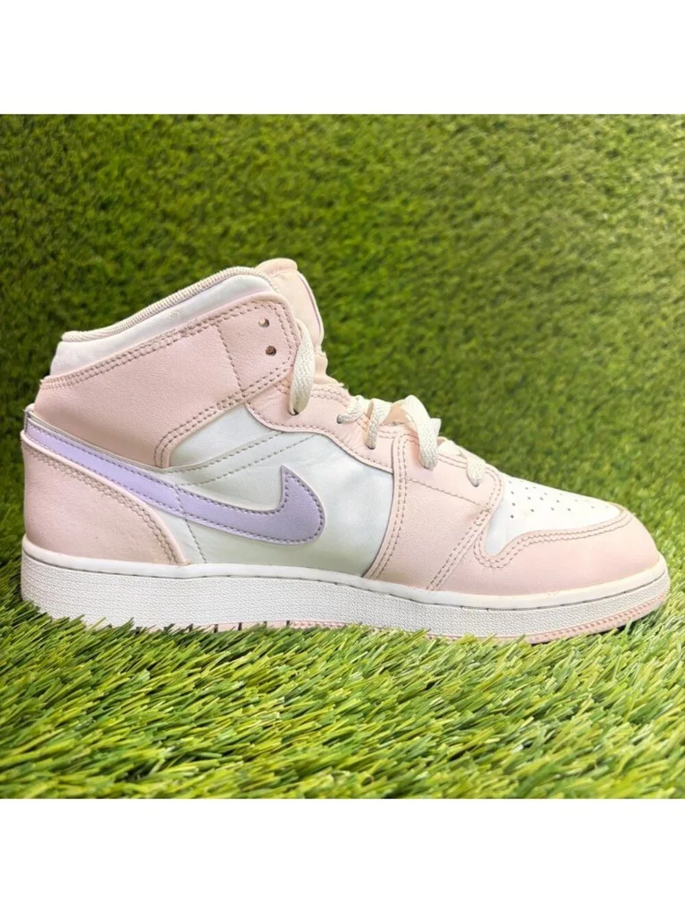 Nike Air Jordan 1 Mid Girls Size‎ 7Y Pink White Athletic Leather Shoes Sneakers